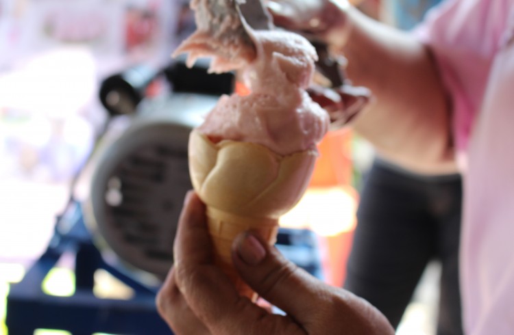 การผลิตไอศกรีมมะม่วงหาวมะนาวโห่